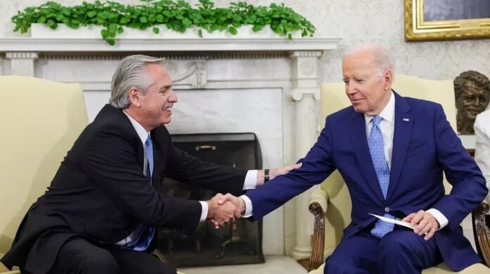 Alberto Fernández con Biden