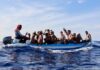 migrantes en la Costa de Sicilia, Italia (1)