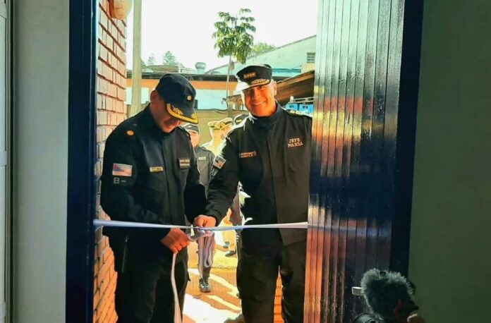 policía de misiones
