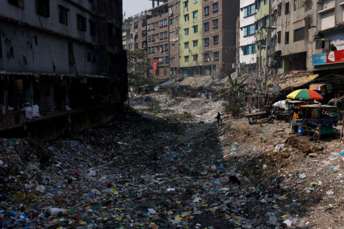 FOTO DE ARCHIVO Plan para reducir la contaminación por plástica