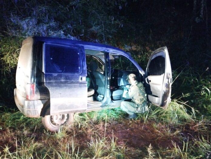 interceptan auto con droga