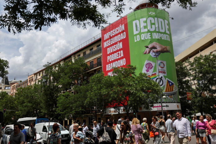 El pueblo está gobernado por BOX