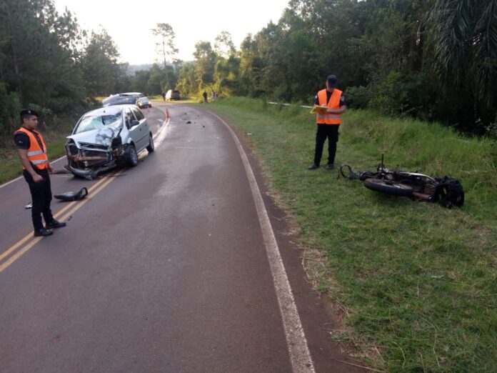chocar contra un auto en Alba Posse
