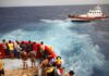 Dos embarcaciones de inmigrantes naufragaron en Italia