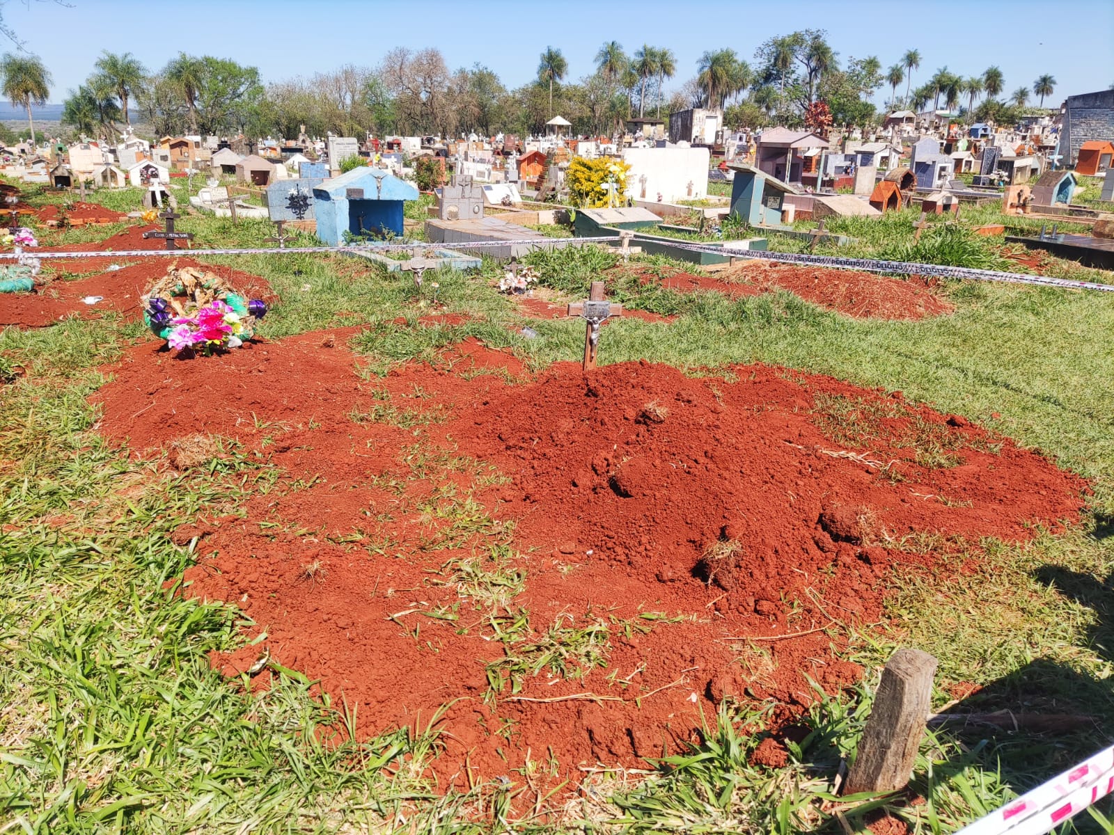 La Desaparición Del Excombatiente En Candelaria Y El Misterio De Una Tumba En El Cementerio 