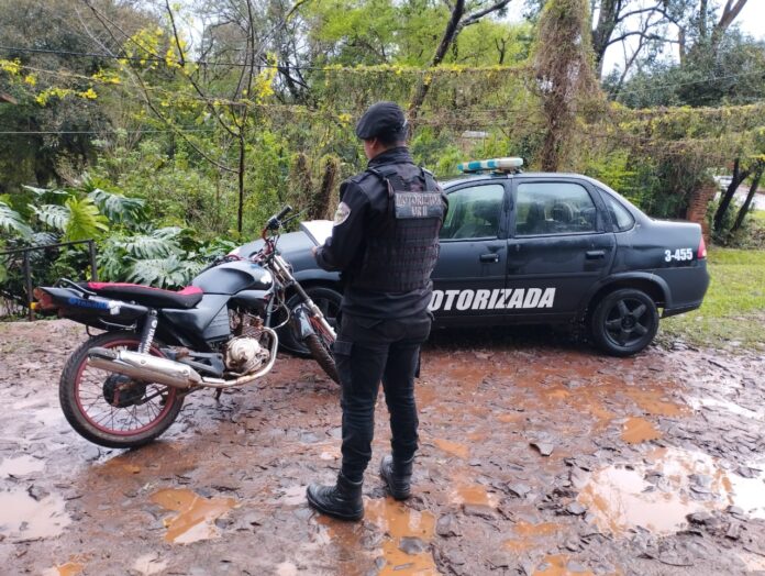 recuperan moto robada Policía recuperó una moto robada