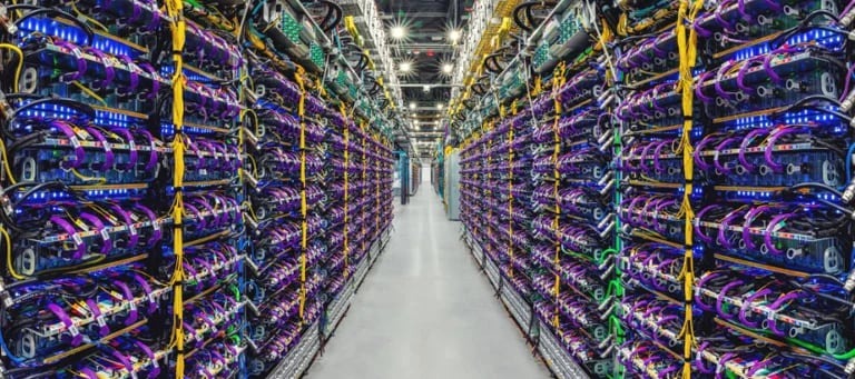 Data center de Google almacenando información (Google)