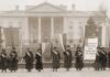 Estados Unidos: manifestación del Partido Nacional de la Mujer frente a la Casa Blanca, en el año 1918.