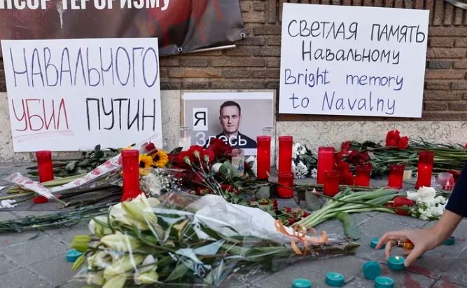 Miles de personas despidieron a Alexei Navalny