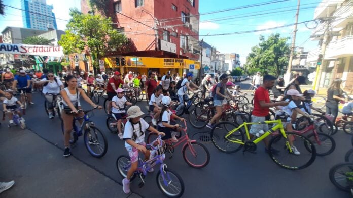 bicicleteada 5 Bicicleteada Solidaria del Instituto Roque González