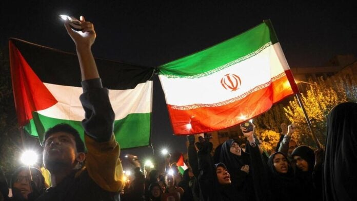 Banderas de Irán y Palestina