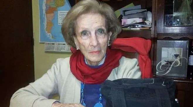 mujer de 100 años llevó a juicio a su nuera y sus nietos