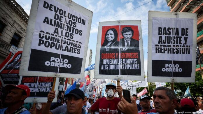 Encuesta de CEOP afirma que la imagen negativa de Milei es superior al 52%