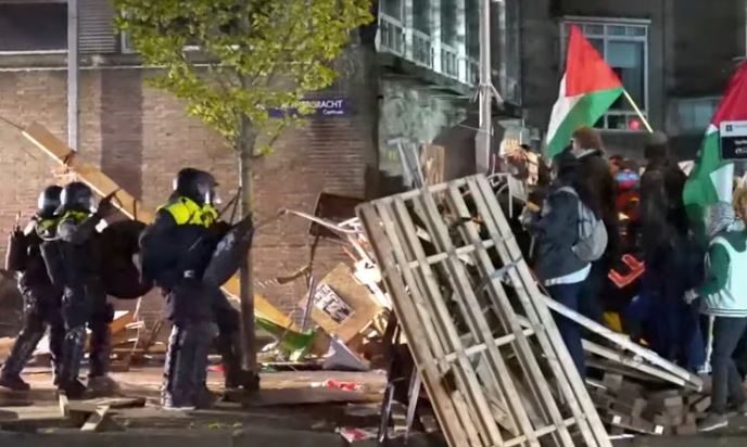 Activistas propalestinos atacaron con palos a estudiantes judíos