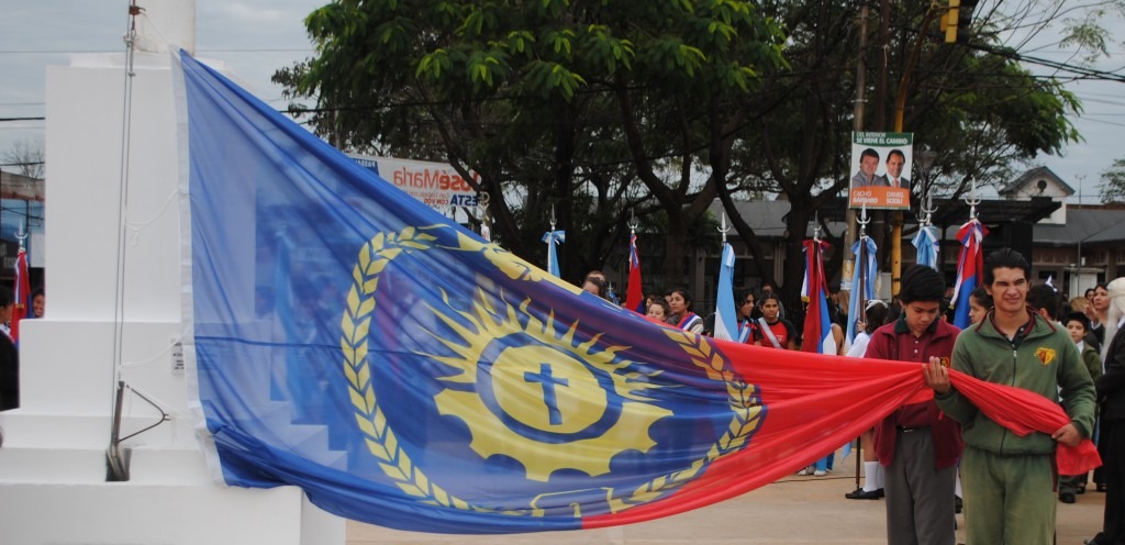 primera izada de la bandera de posadas