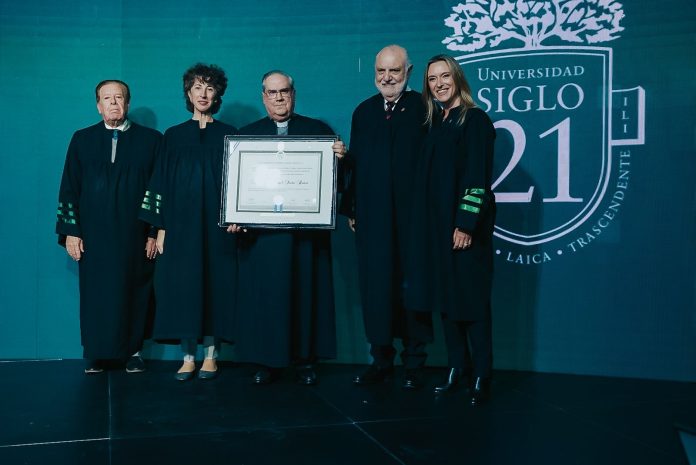 Universidad Siglo 21