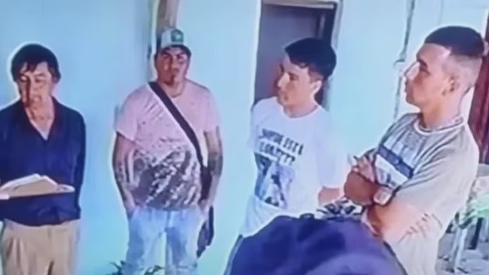 secuestraron el celular de uno de los hermanos de loan