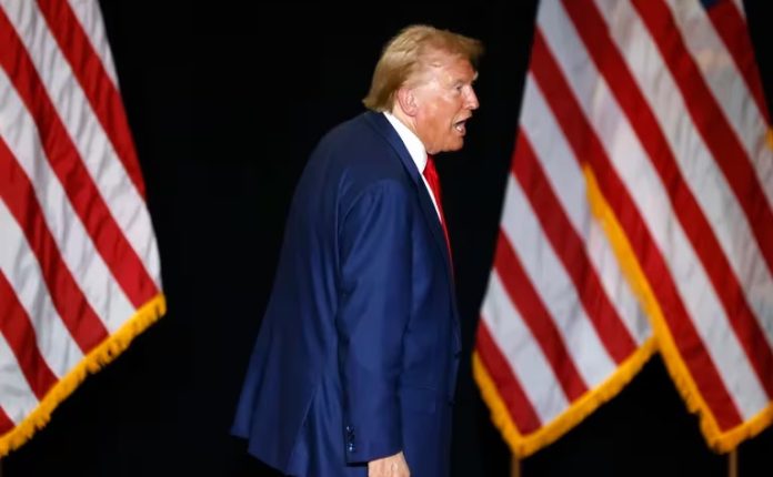 Donald Trump responsabilizó a Biden y Kamala Harris por el tiroteo por el que fue evacuado de un campo de golf