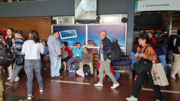 Terminal de Posadas Movimiento Semana Santa