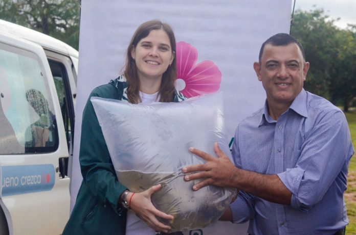 entrega de alevines a productores de Fracrán
