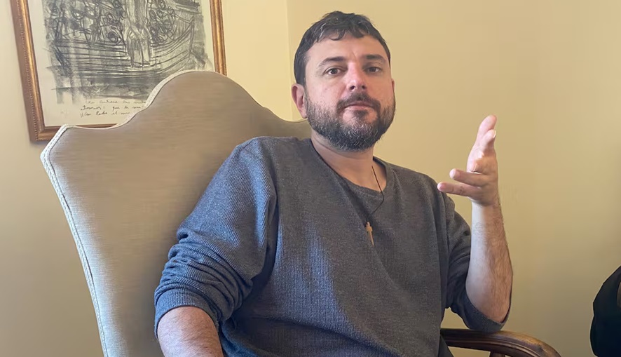 Juan Grabois, blanco directo de las críticas de Negre.