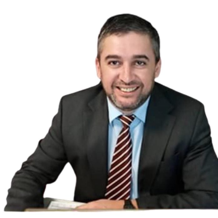 Javier Mela renunció a la UCR