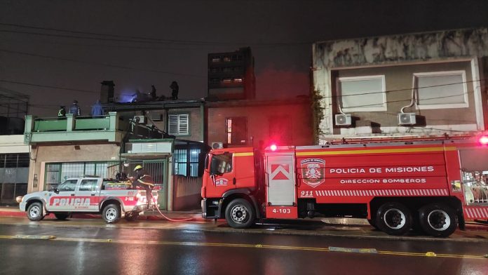 Polis (1)
