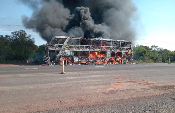 colectivo incendiado