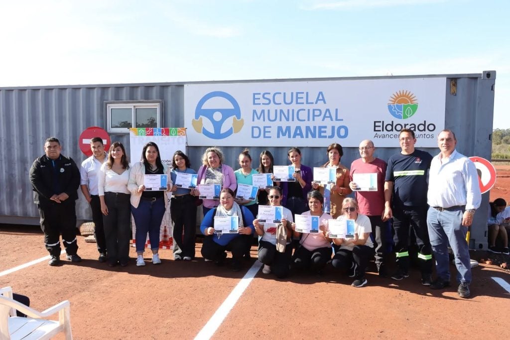 egresados de la Escuela Municipal de Manejo de Eldorado