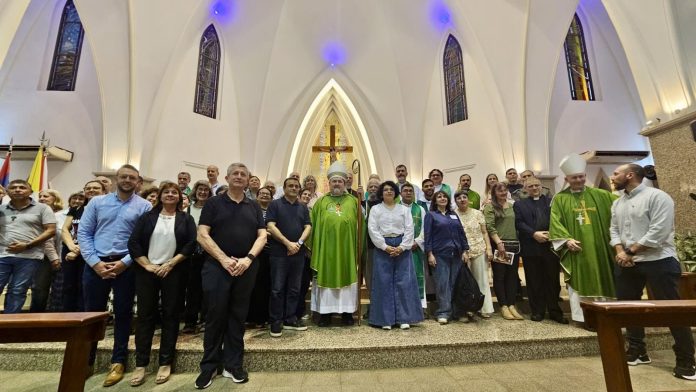 Oscar Herrera Ahuad en la misa en Oberá Herrera Ahuad participó de una misa ecuménica en Oberá