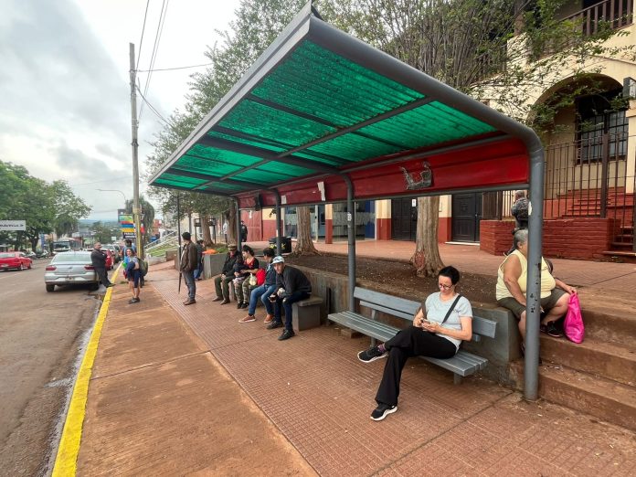Paro de colectivos en Eldorado