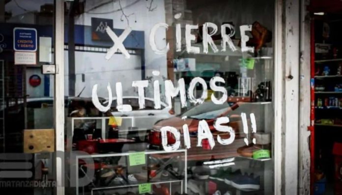 WhatsApp Image 2025-11-27 at 12.18.54 cierres, despidos y reconversiones