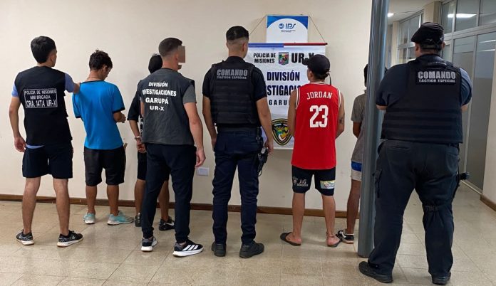 Cuatro detenidos