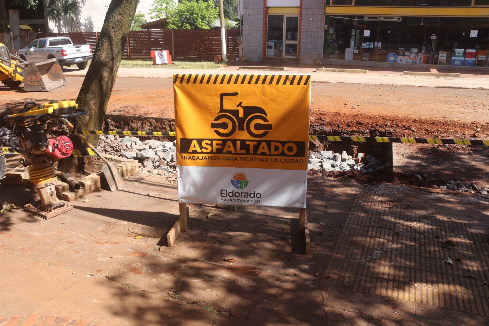 Eldorado avanza con el bacheo profundo de la avenida San Martín