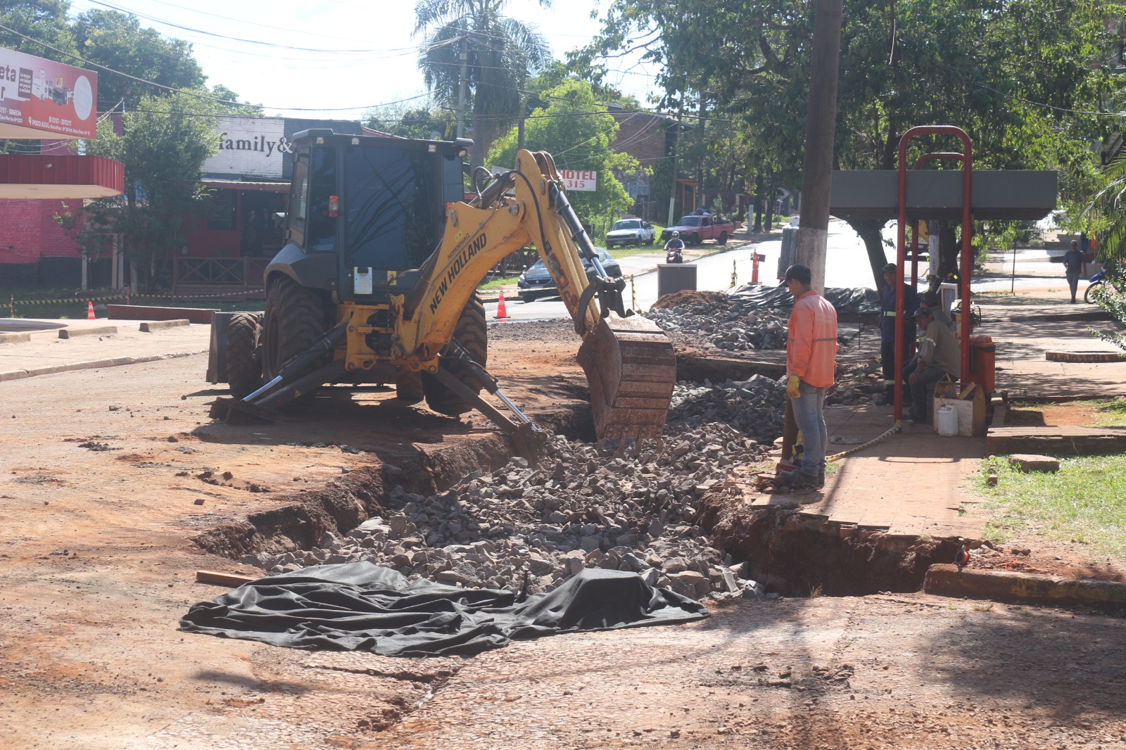 Eldorado avanza con el bacheo profundo de la avenida San Martín