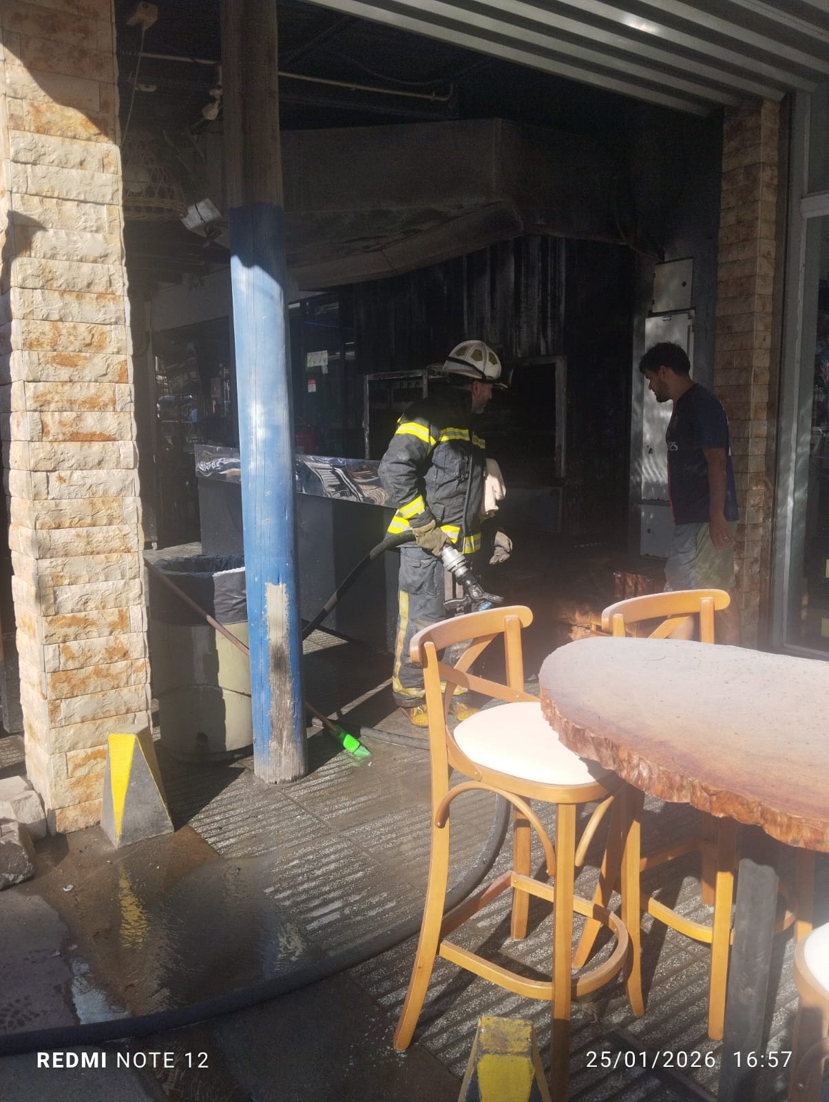 Principio de incendio en la Feiriña
