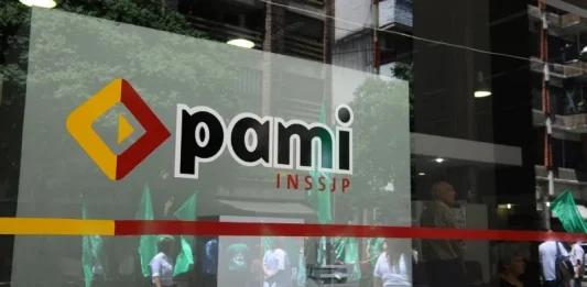 demoras y restricciones en prestaciones de PAMI