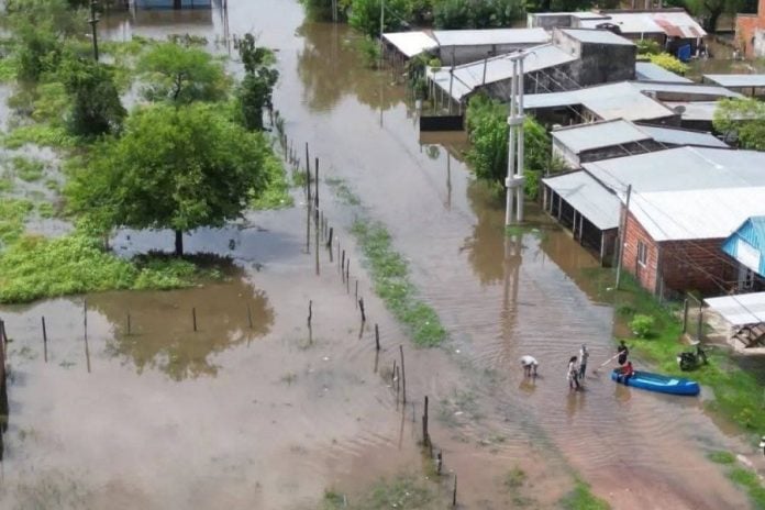 San Luis del Palmar sigue bajo agua