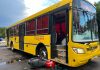Siniestro vial entre colectivo y motocicleta