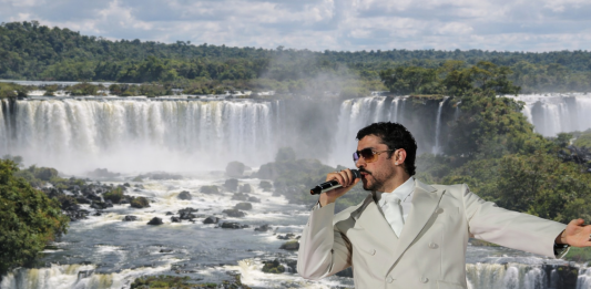 Bad Bunny quiere visitar las Cataratas del Iguazú tras su show en River