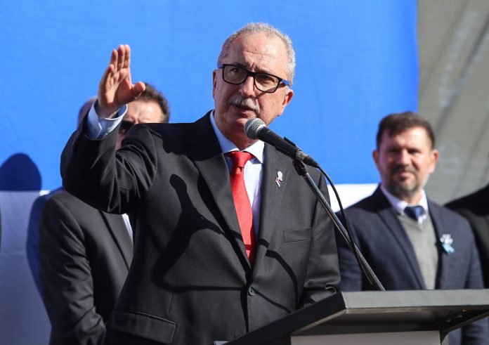 Passalacqua elimina más de 114 cargo jerárquicos