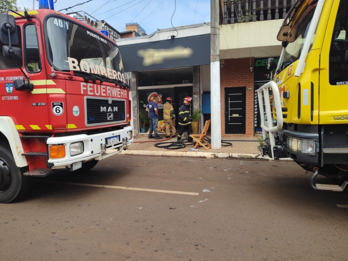 Principio de incendio en un local comercial de Puerto Rico