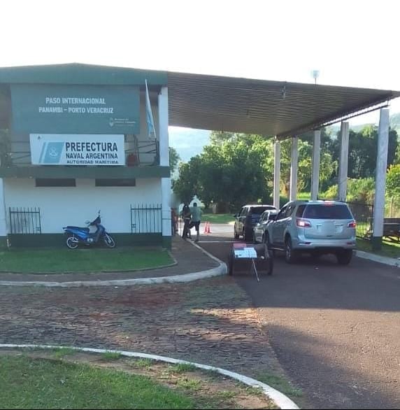 Paso internacional Panambi balsa Panambí