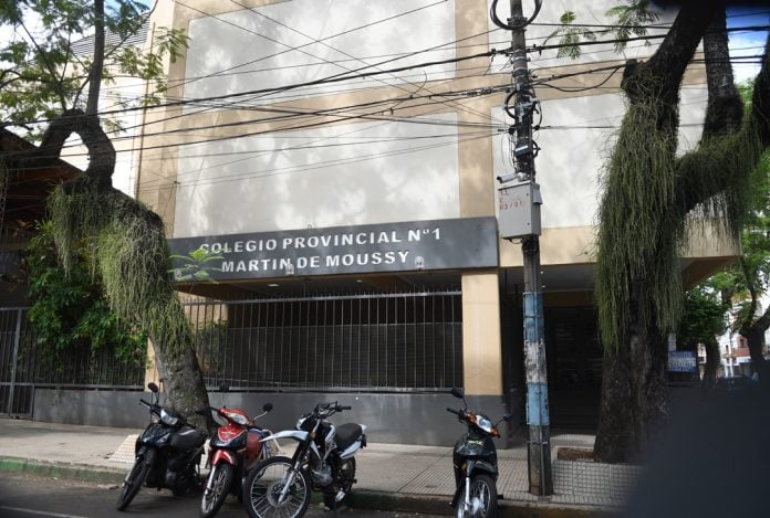 Investigan a un preceptor del Colegio Martín de Moussy