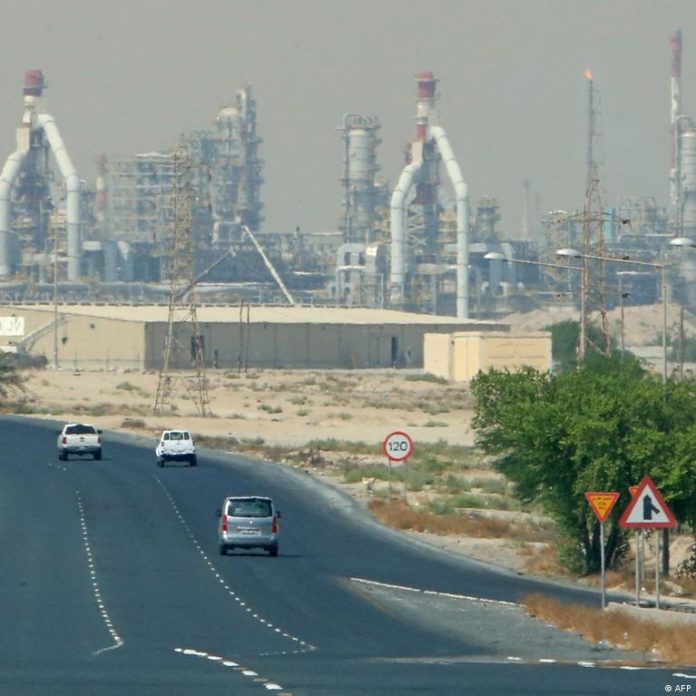 incendiaron dos refinerías en Kuwait