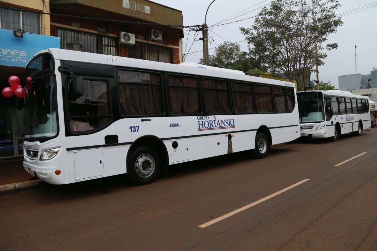Presentaron 10 colectivos 0 km para el transporte urbano de Eldorado