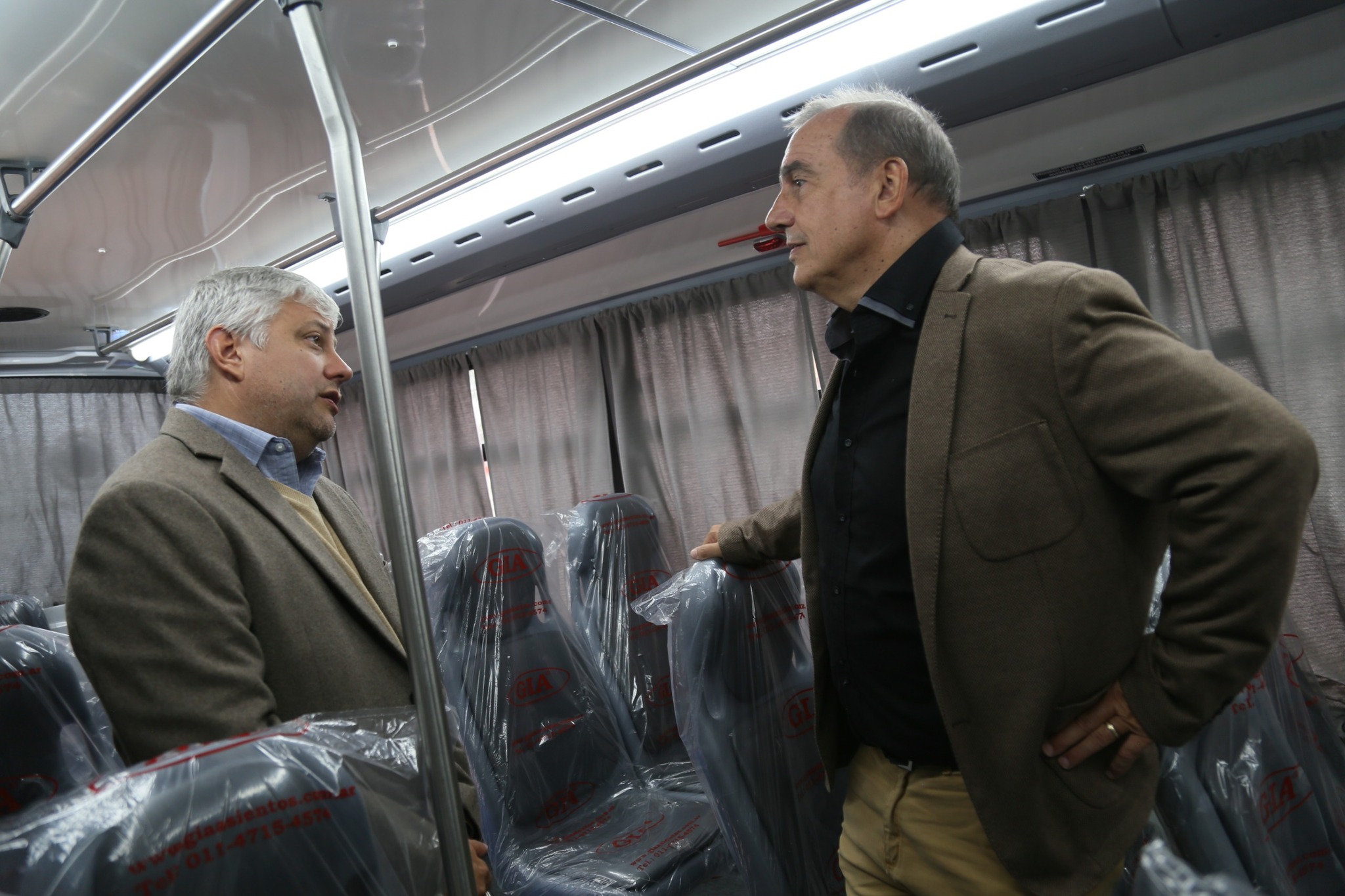 Presentaron 10 colectivos 0 km para el transporte urbano de Eldorado