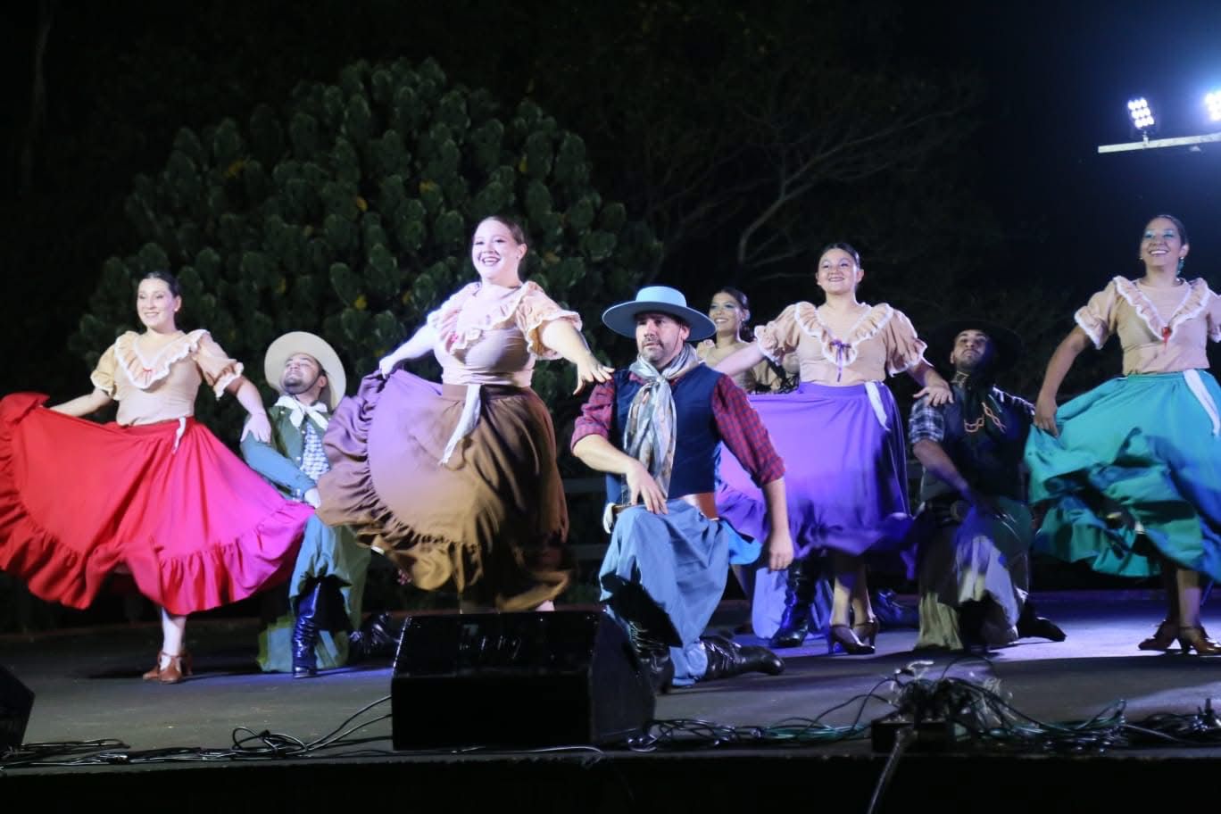 Eldorado celebró la Pascua con una jornada artística en la Costanera