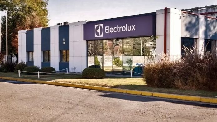 Electrolux dejará de producir heladeras