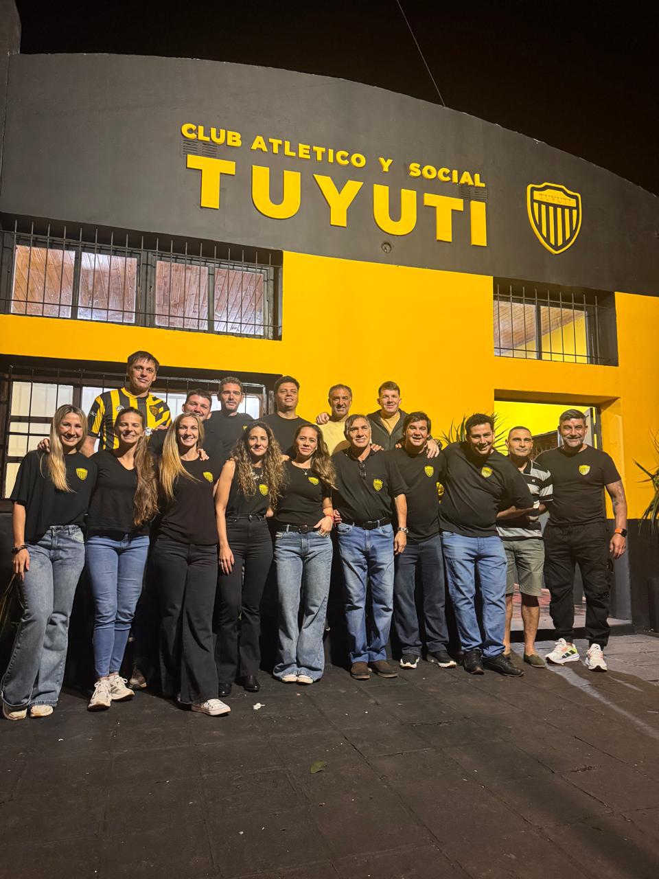 Tuyutí de Apóstoles